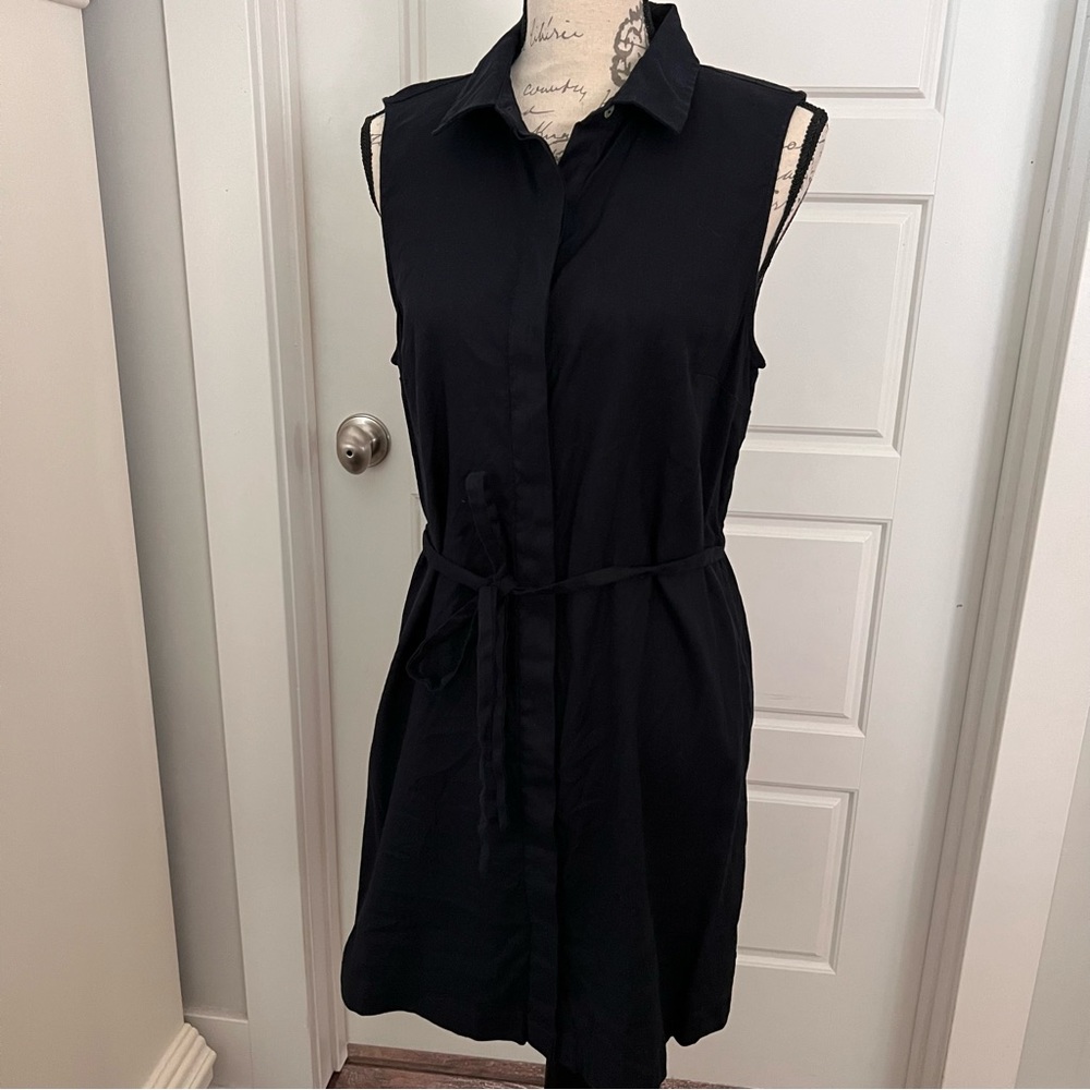 Nicole Miller Navy Linen shift dress